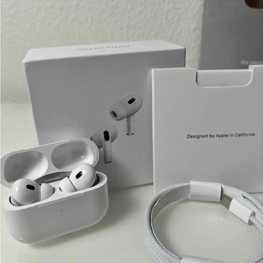 Apple AirPods Pro with White Charging Case